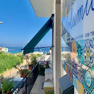  Bed & Breakfast Giallolumia Italia
