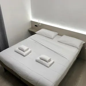 https://roy-hotel.hotelslidodijesolo.com